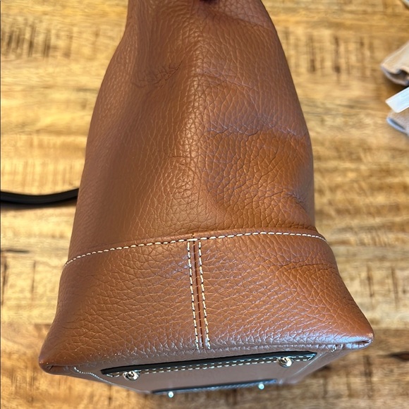 Dooney & Bourke 🦆 Elegant Brown Pebbled Leather Shoulder Bag EUC - Picture 11 of 15